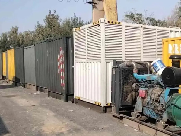 礼县200KW柴油发电机机组每小时油耗是多少？